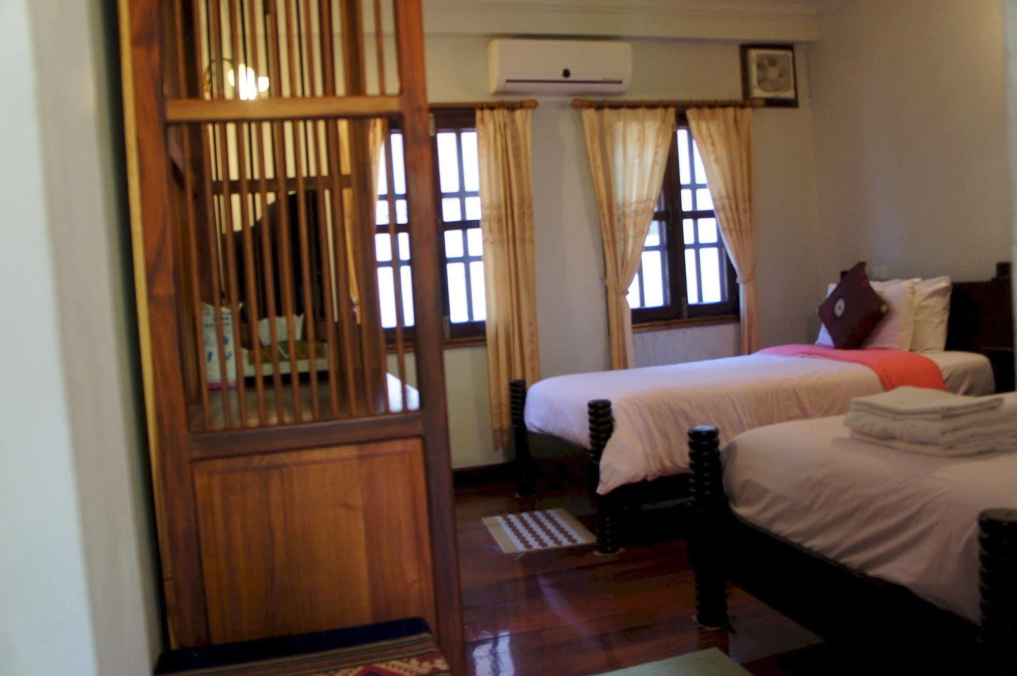 Phounsab Guesthouse Luang Prabang Exteriör bild